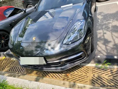 2018 Porsche Panamera VIN: