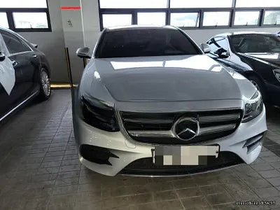 2019 Mercedes-Benz E 300 NONE VIN: