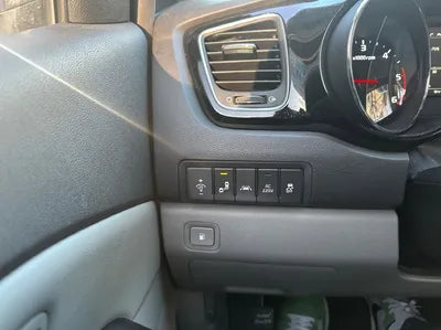 2017 Kia Carnival VIN: