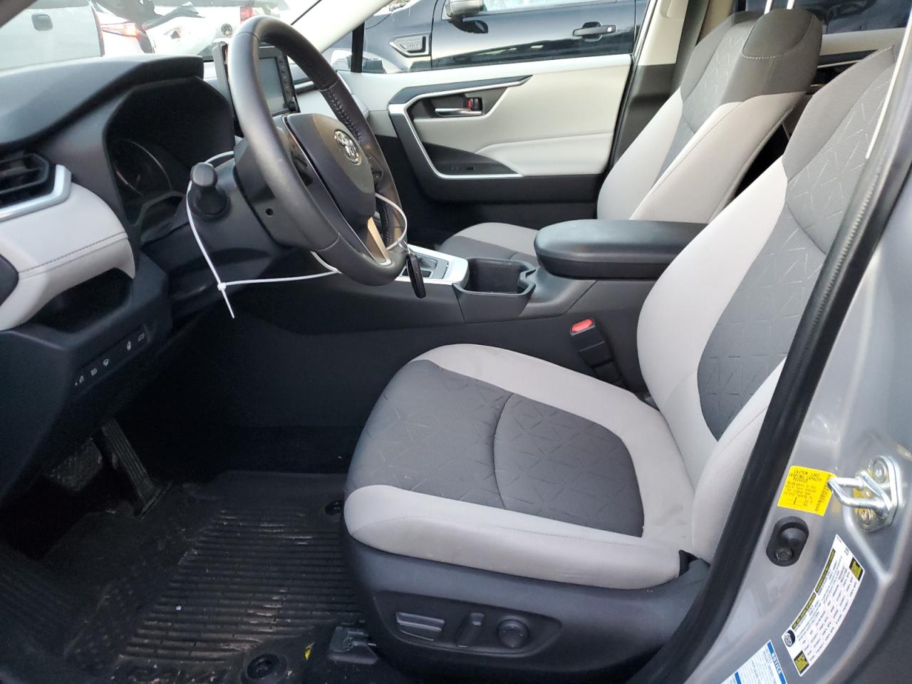 2022 TOYOTA RAV4 XLE VIN:2T3P1RFV9NC303656