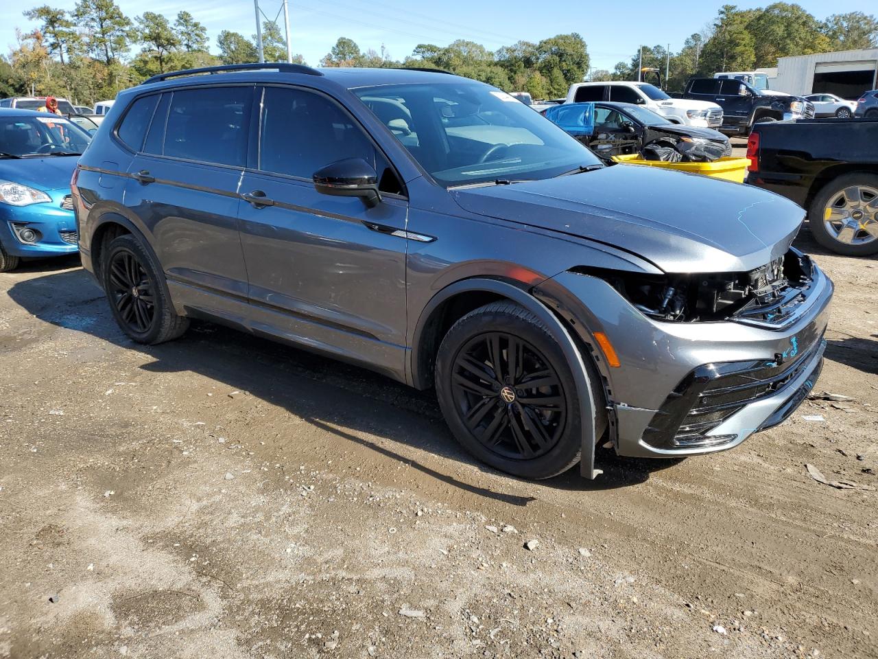 2022 VOLKSWAGEN TIGUAN SE R-LINE BLACK VIN:3VVCB7AX6NM057059