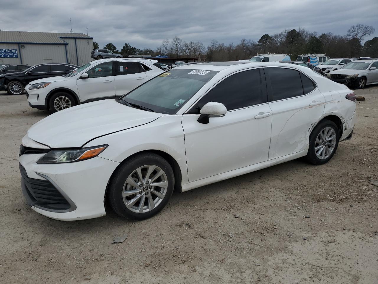 2022 TOYOTA CAMRY LE VIN:4T1R11AKXNU672136