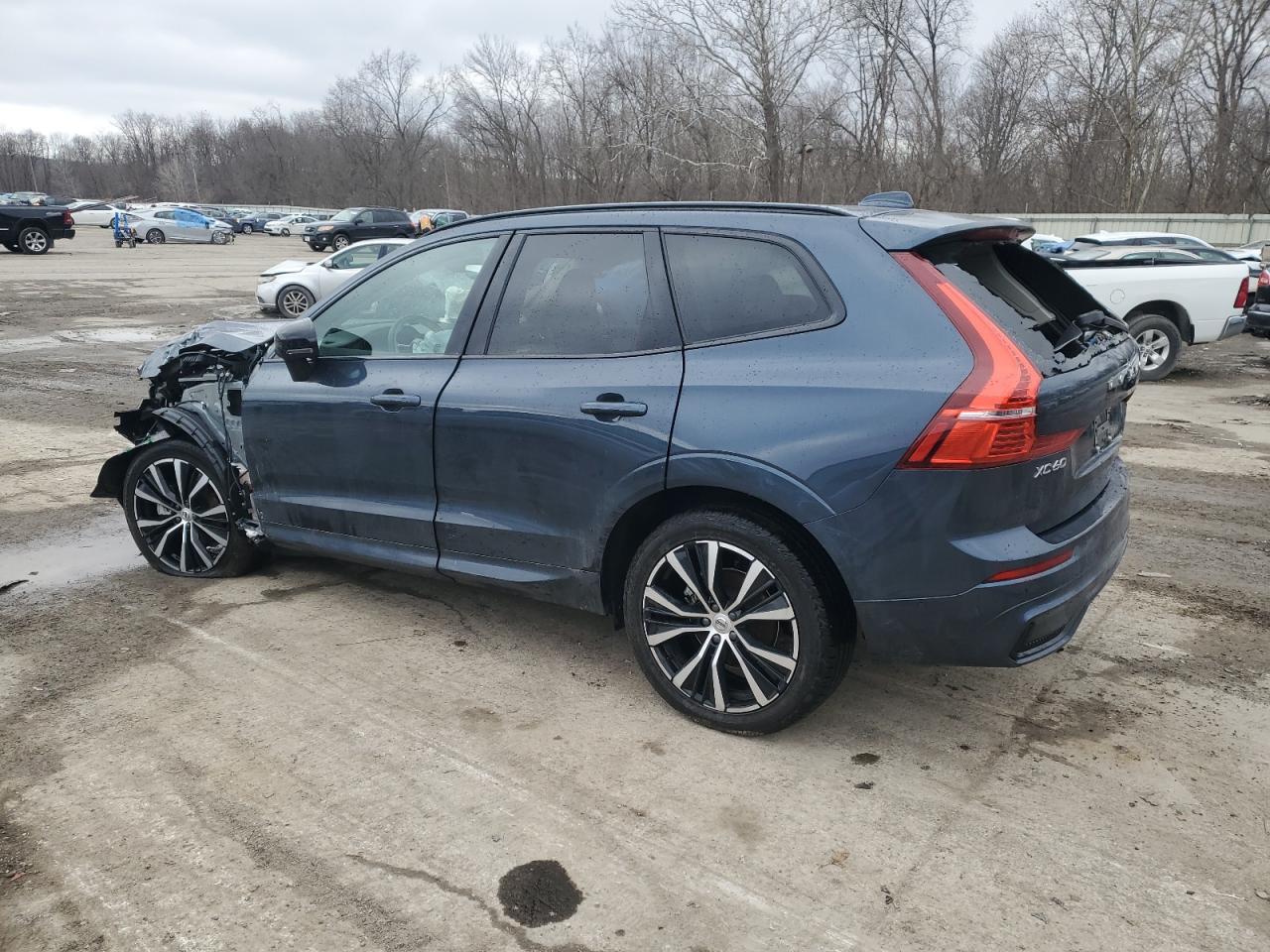 2024 VOLVO XC60 PLUS VIN:YV4L12RL4R1829838