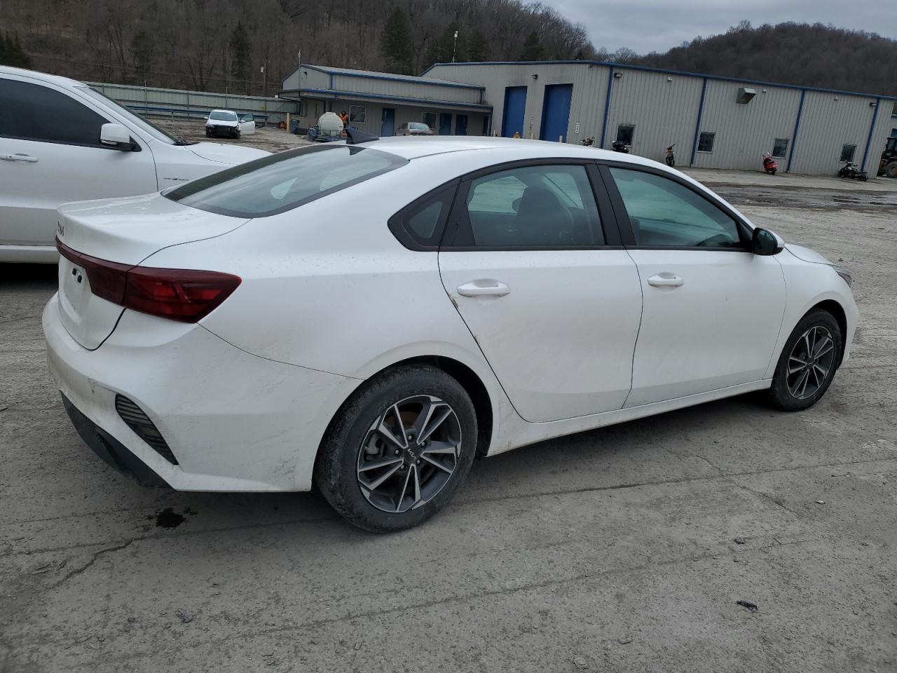 2022 KIA FORTE FE VIN:3KPF24AD1NE487446