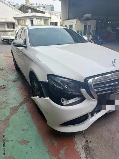 2020 Mercedes-Benz E 300 W1KZF4KB7LA808328 VIN:W1KZF4KB7LA808328