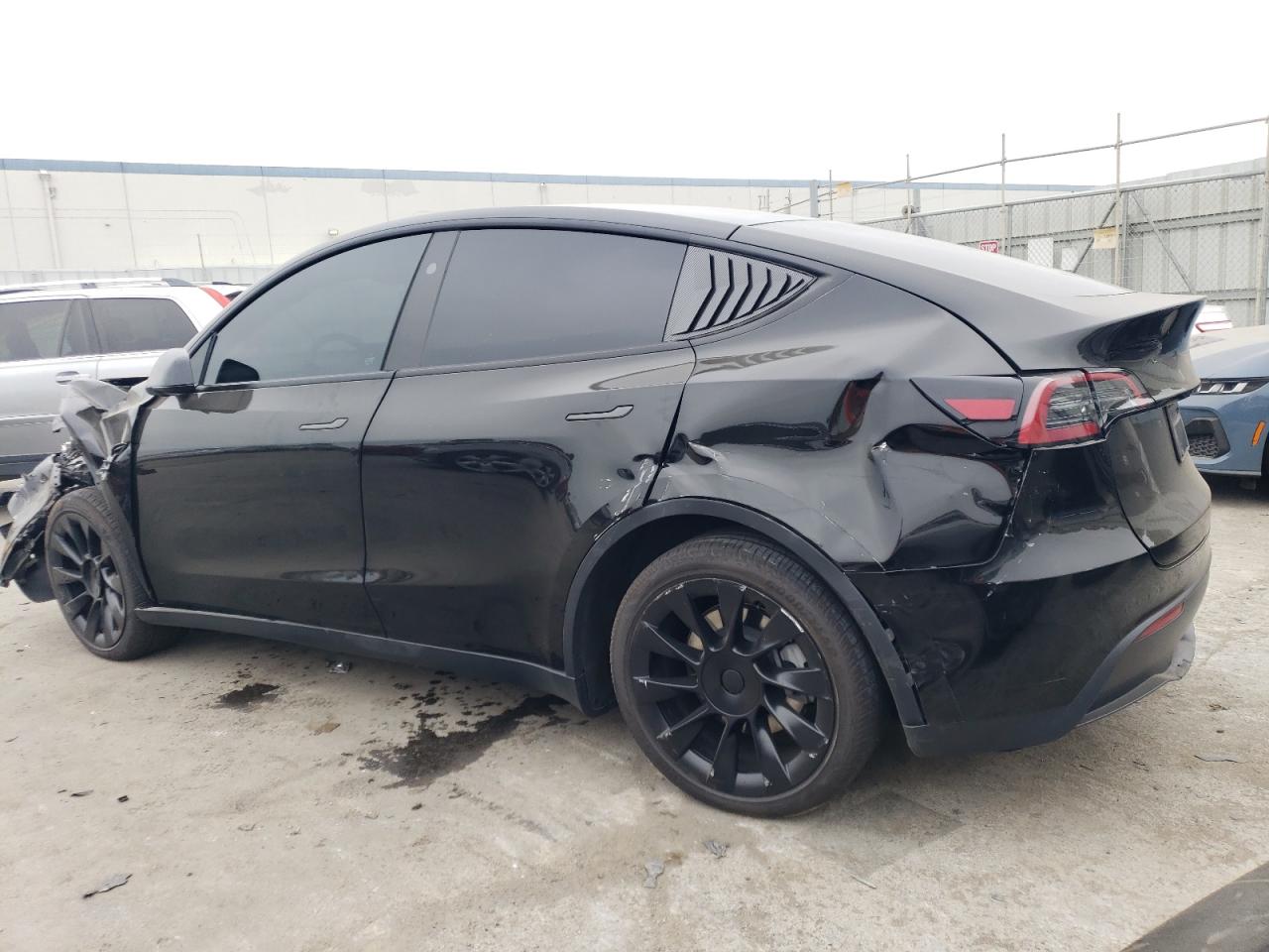 2023 TESLA MODEL Y  VIN:7SAYGAEE6PF899504