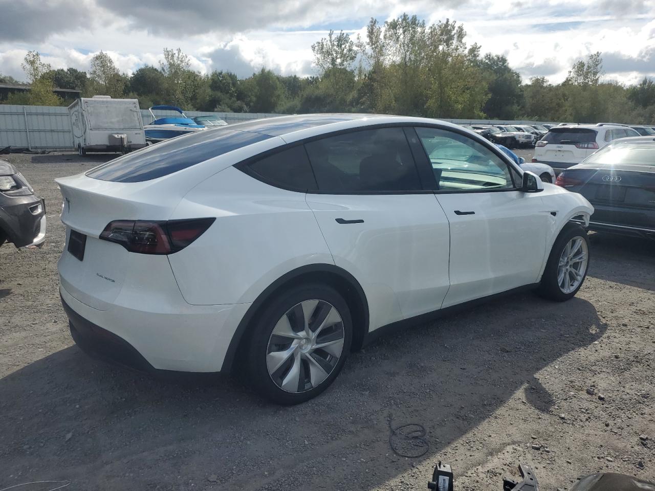 2023 TESLA MODEL Y  VIN:7SAYGAEE3PF612040