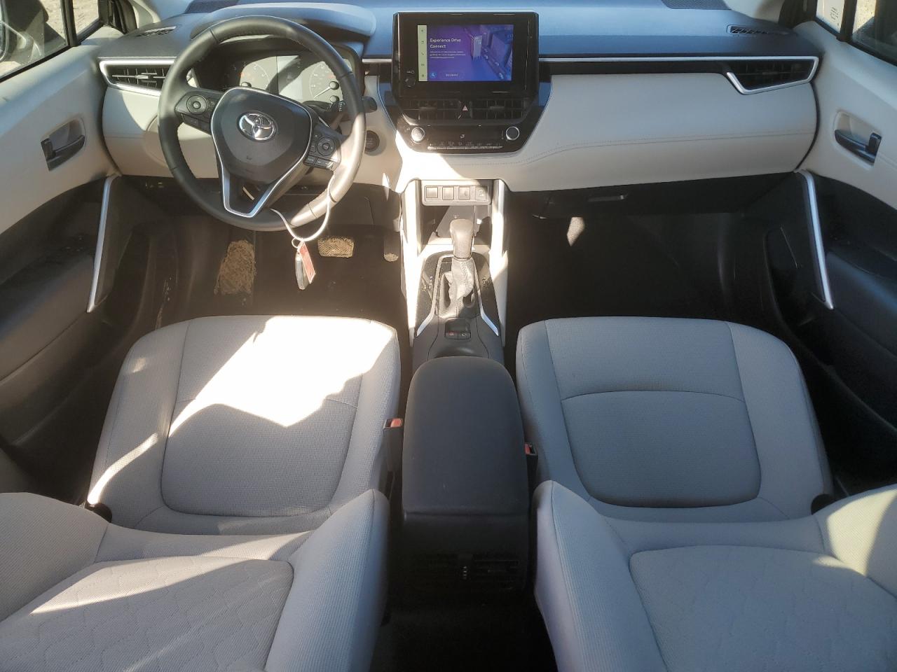 2024 TOYOTA COROLLA CROSS LE VIN:7MUBAAAG7RV109532
