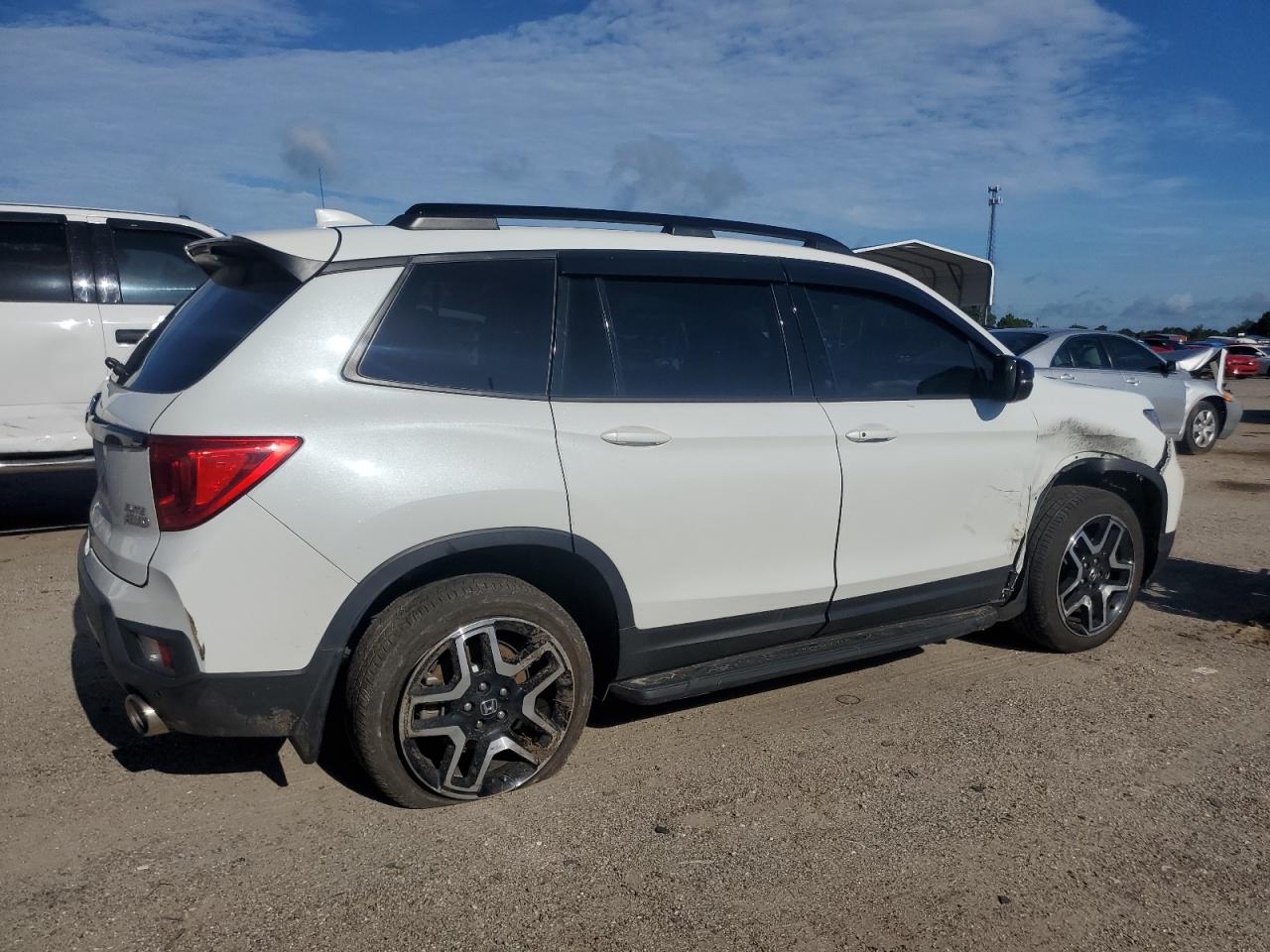 2023 HONDA PASSPORT ELITE VIN:5FNYF8H00PB000337