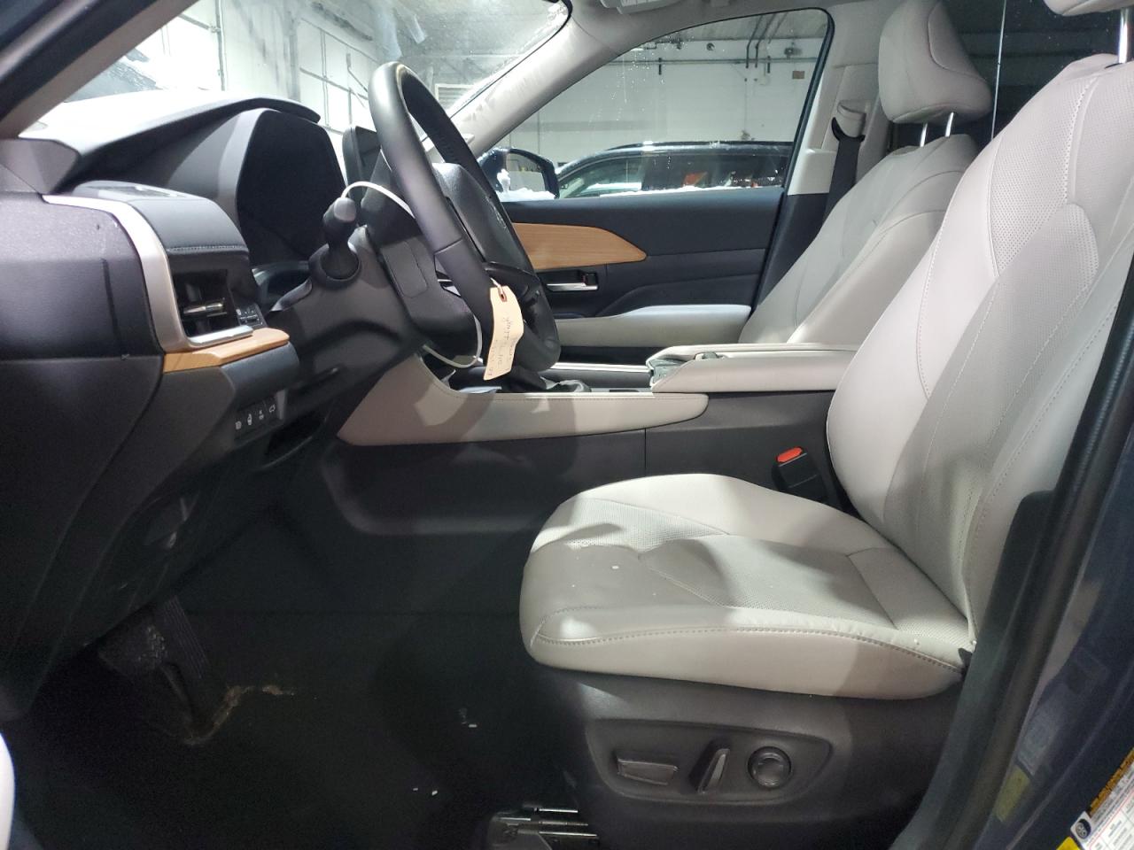 2024 TOYOTA GRAND HIGHLANDER XLE VIN:5TDACAB59RS012958