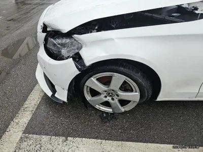 2017 Mercedes-Benz C 200 VIN: