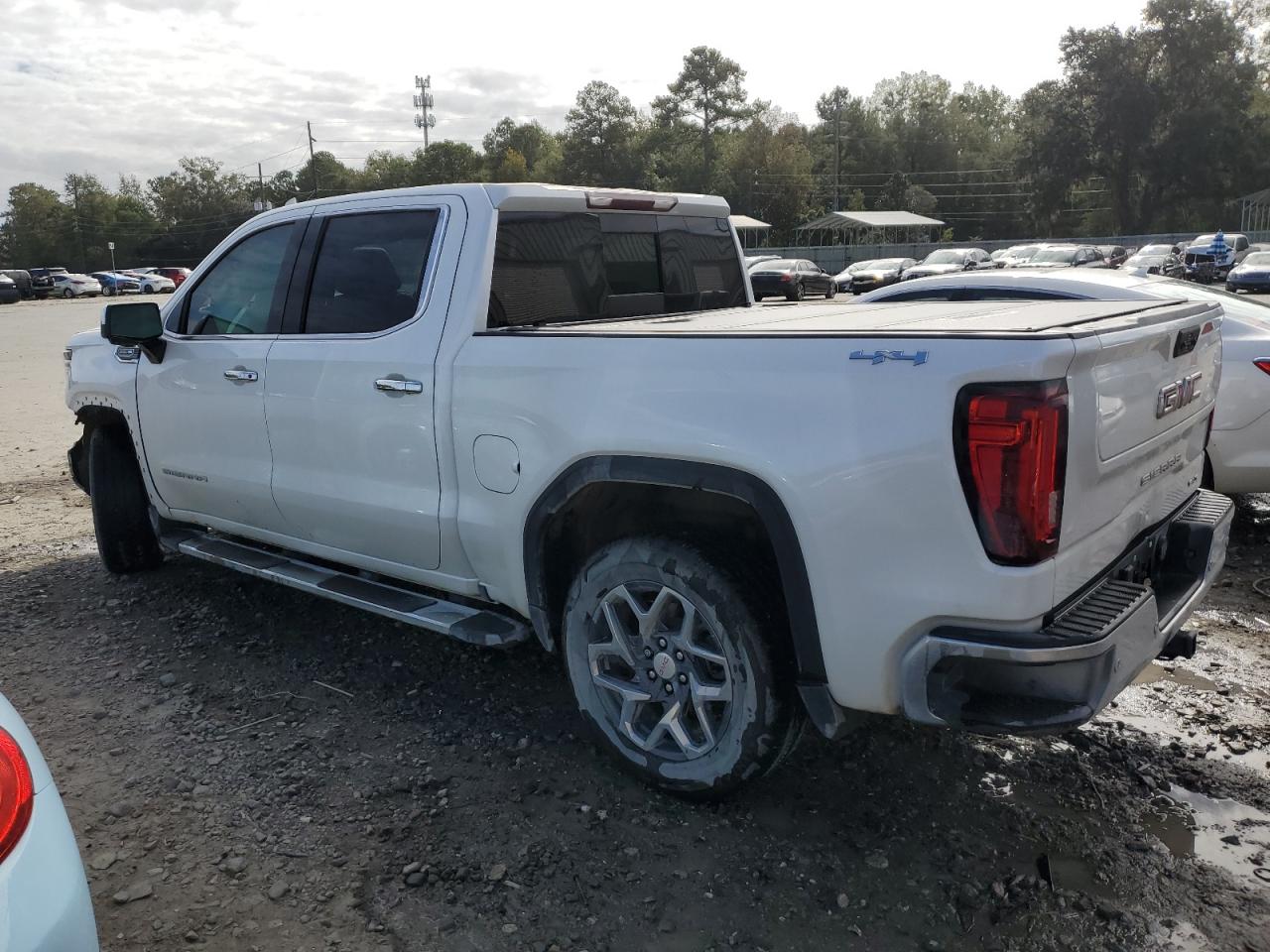 2022 GMC SIERRA K1500 SLT VIN:3GTUUDED9NG571157