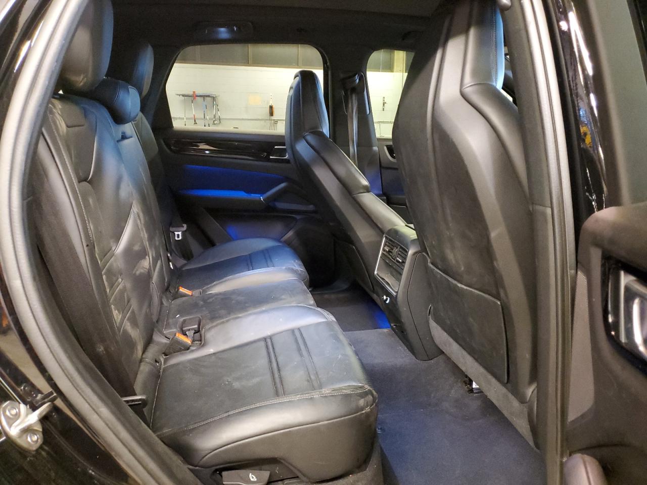 2023 PORSCHE CAYENNE BASE VIN:WP1AA2AY3PDA09200