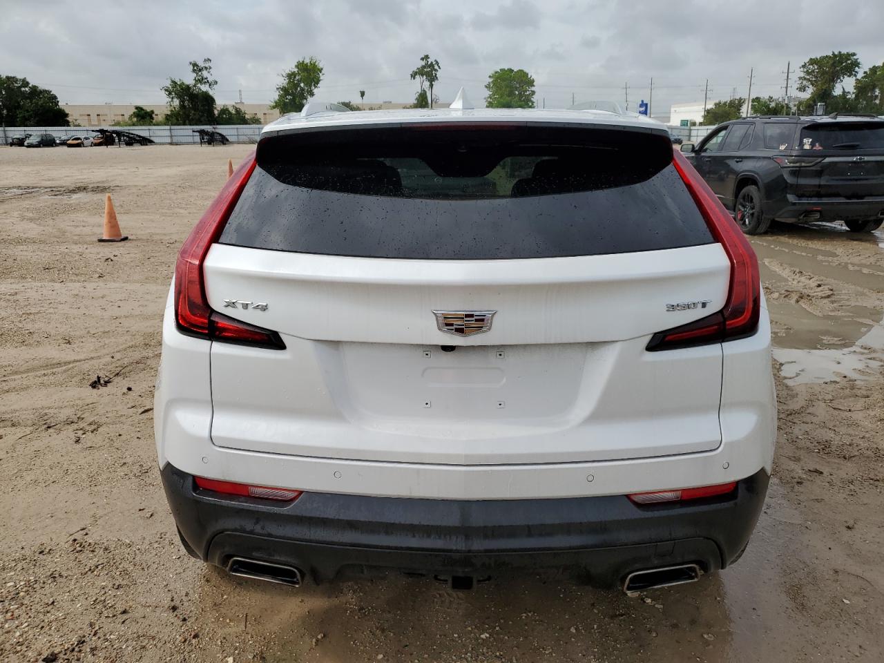 2023 CADILLAC XT4 LUXURY VIN:1GYAZAR4XPF158739