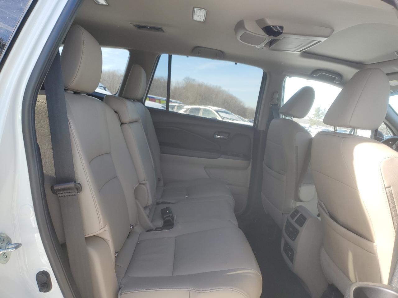 2022 HONDA PILOT TOURING VIN:5FNYF6H98NB011117