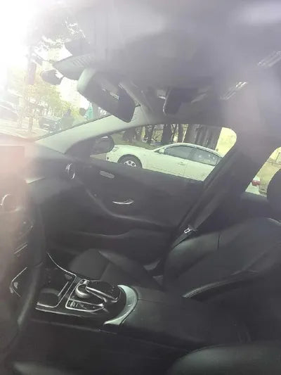 2015 Mercedes-Benz C 200 VIN: