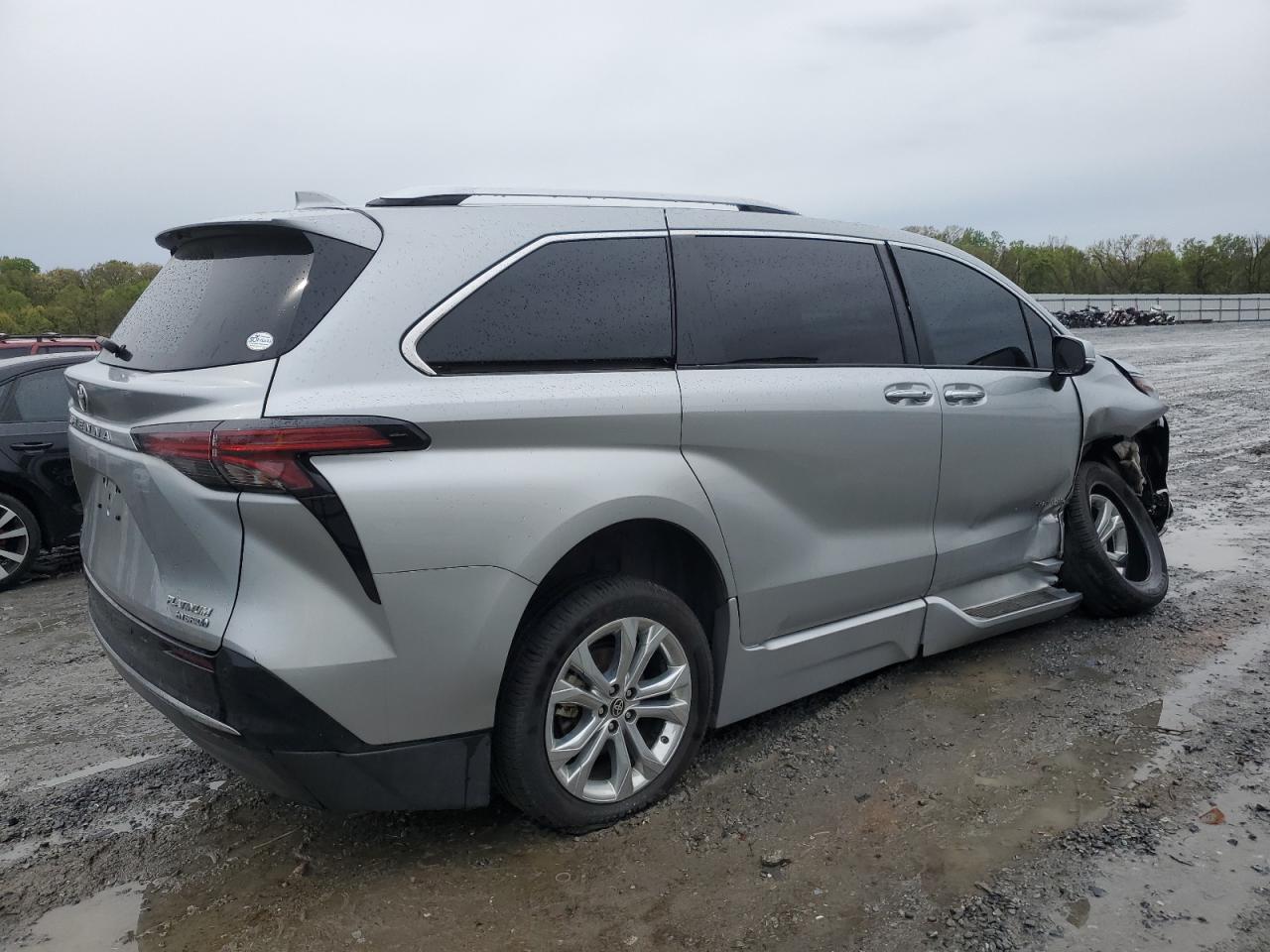 2022 TOYOTA SIENNA LIMITED VIN:5TDERKECXNS105482