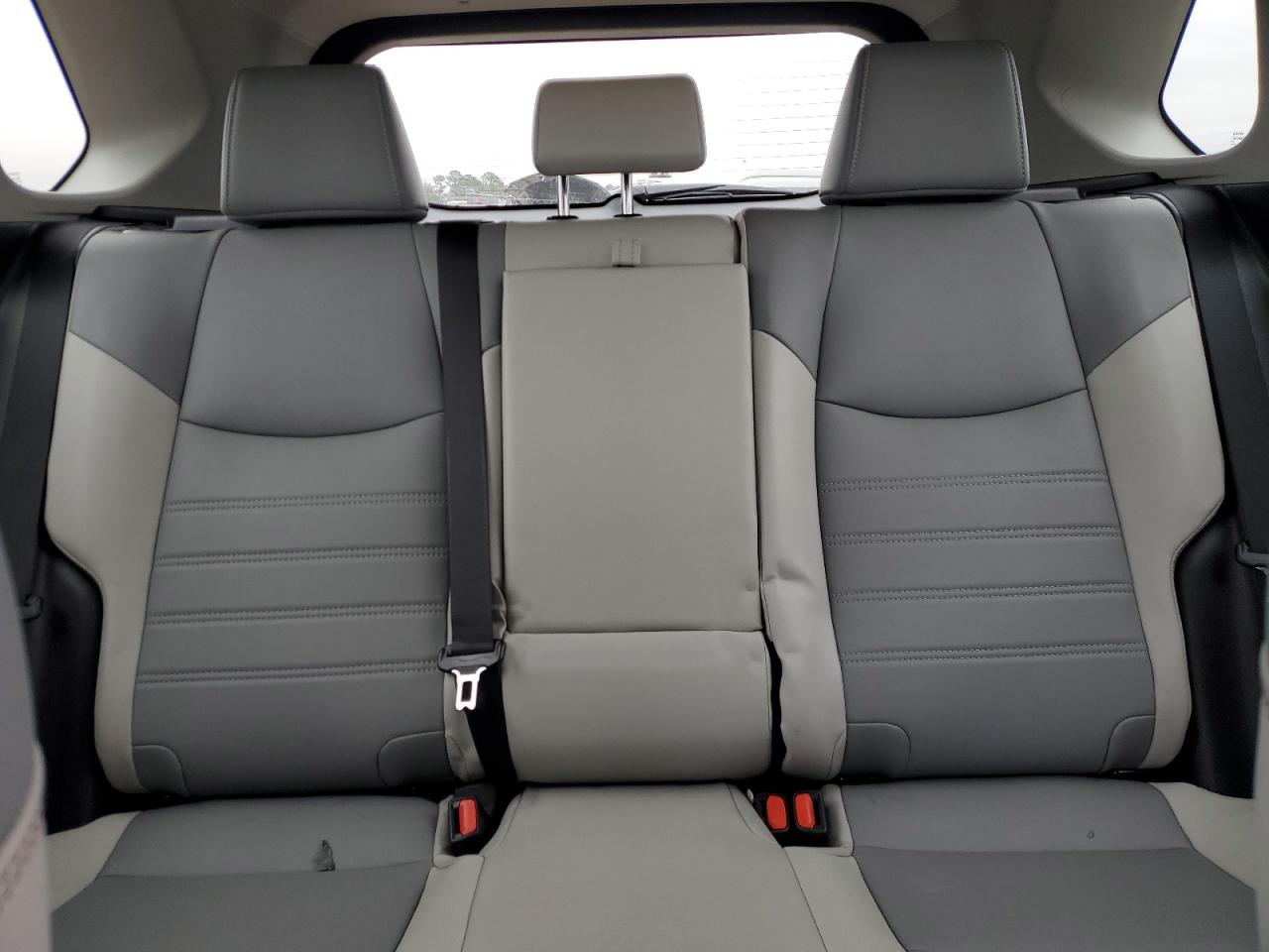 2022 TOYOTA RAV4 XLE PREMIUM VIN:2T3C1RFV0NW236104