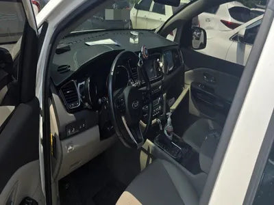 2018 Kia Carnival VIN: