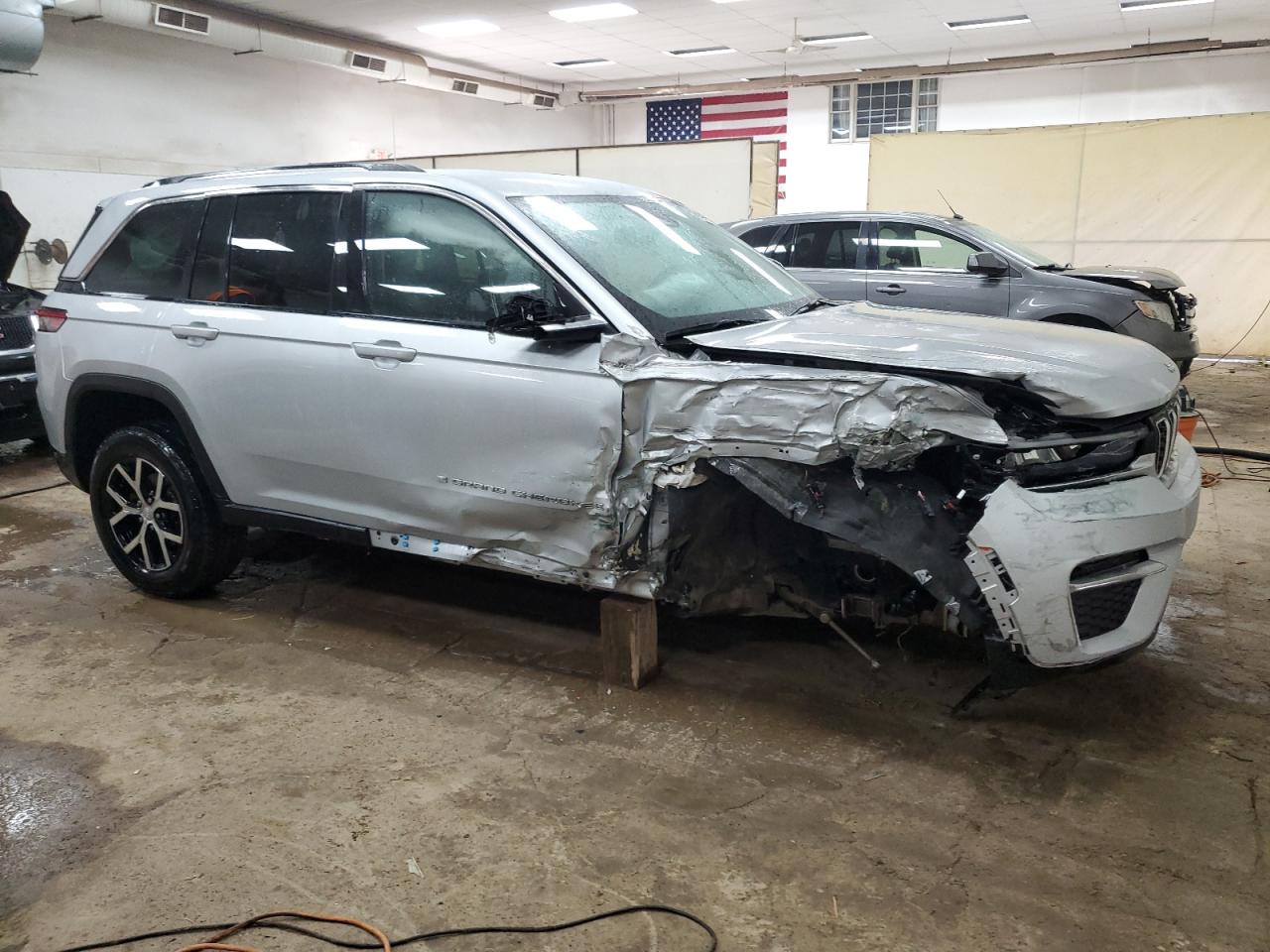 2023 JEEP GRAND CHEROKEE LIMITED VIN:1C4RJHBG7PC570809