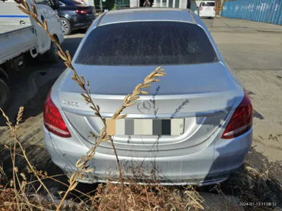 2015 Mercedes-Benz C 200 VIN: