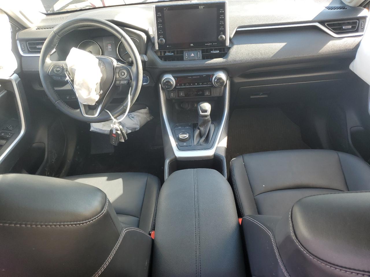 2022 TOYOTA RAV4 XLE PREMIUM VIN:JTMB6RFV5ND049242