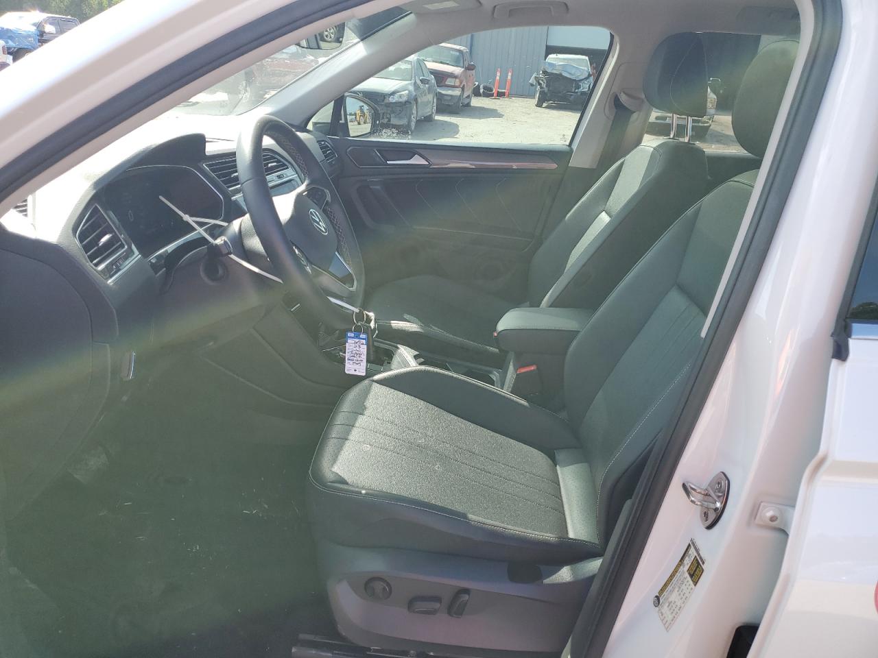 2023 VOLKSWAGEN TIGUAN SE VIN:3VVNB7AX7PM027693