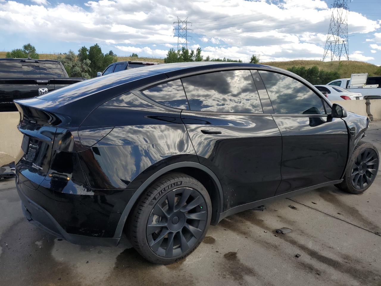 2022 TESLA MODEL Y  VIN:7SAYGDEE6NA016304
