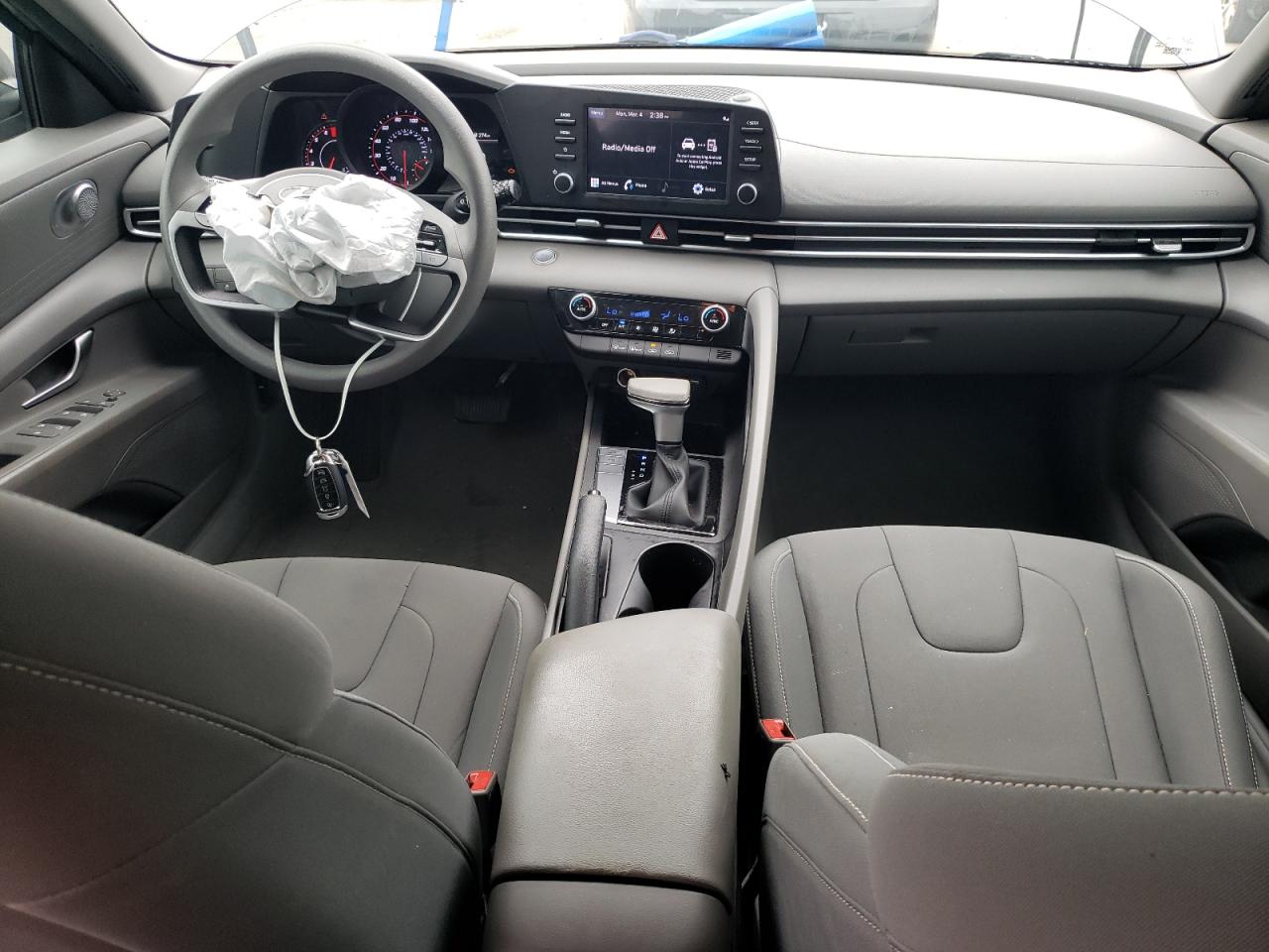 2022 HYUNDAI ELANTRA SEL VIN:KMHLM4AG8NU326483
