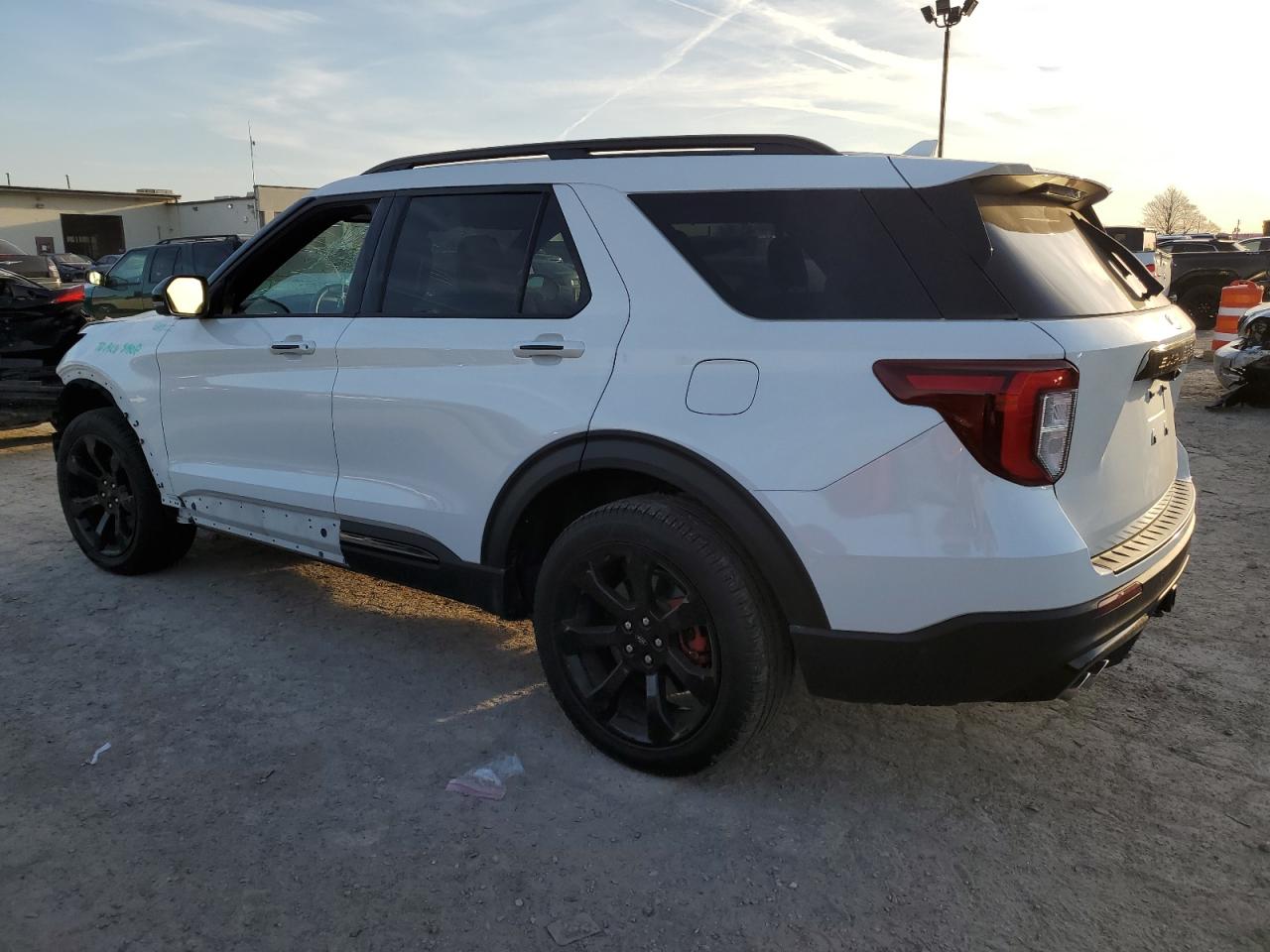 2022 FORD EXPLORER ST VIN:1FM5K8GC2NGA41500