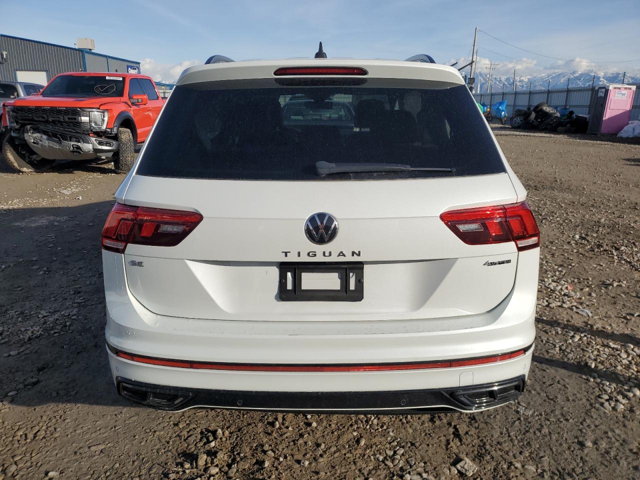 2022 VOLKSWAGEN TIGUAN SE R-LINE BLACK VIN:3VV8B7AX8NM071695