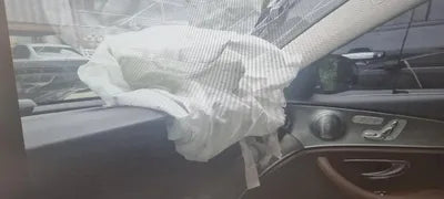 2019 Mercedes-Benz E 300 VIN: