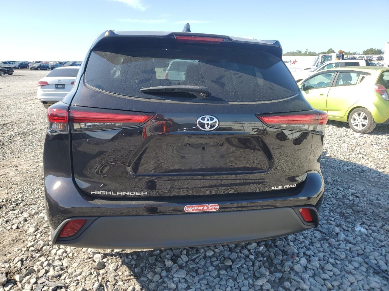 2022 TOYOTA HIGHLANDER XLE VIN:5TDHZRBH1NS228013