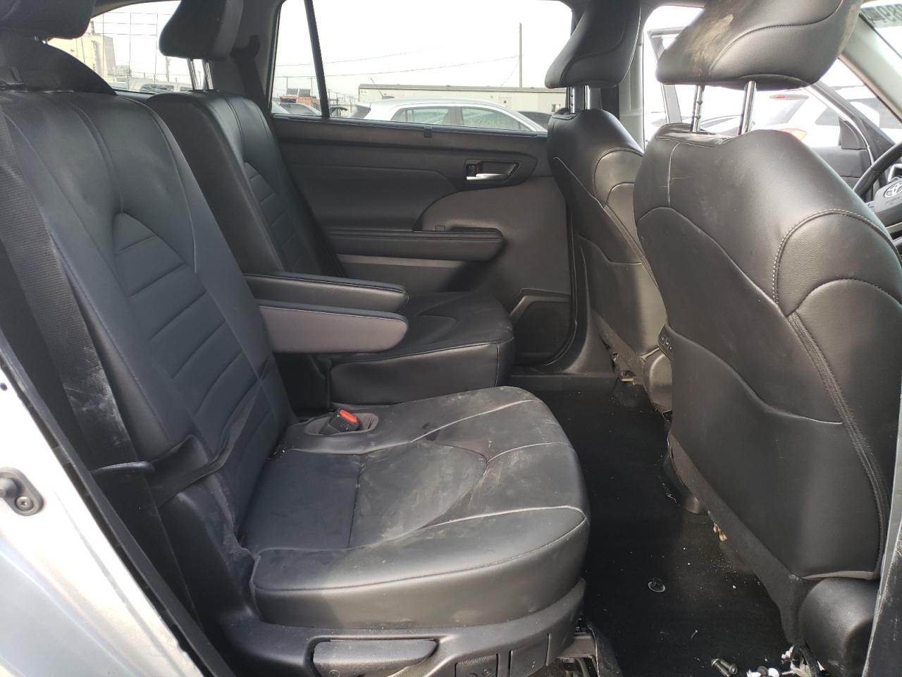 2022 TOYOTA HIGHLANDER XLE VIN:5TDHZRBH5NS581533