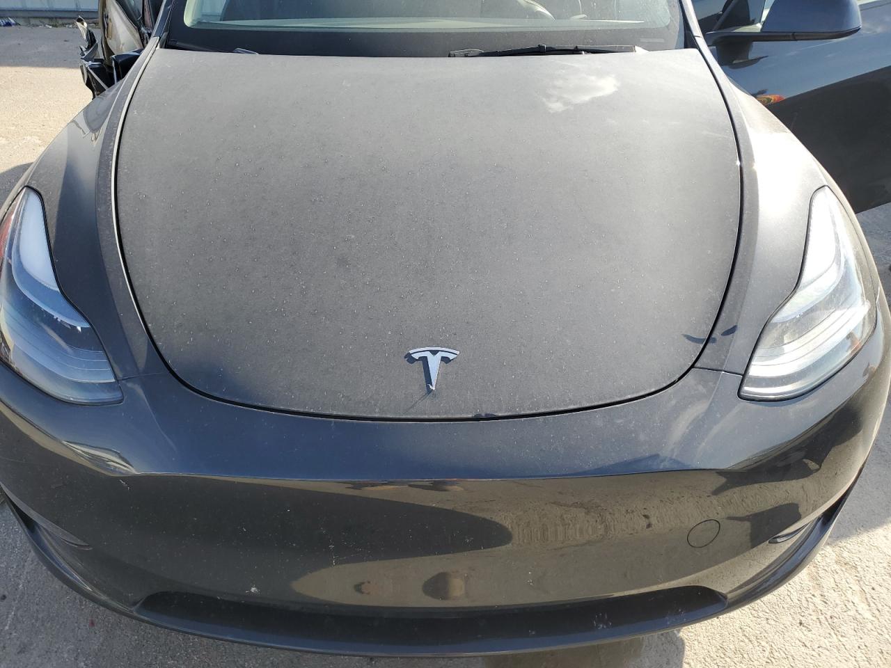 2024 TESLA MODEL Y  VIN:7SAYGDEE1RF990460