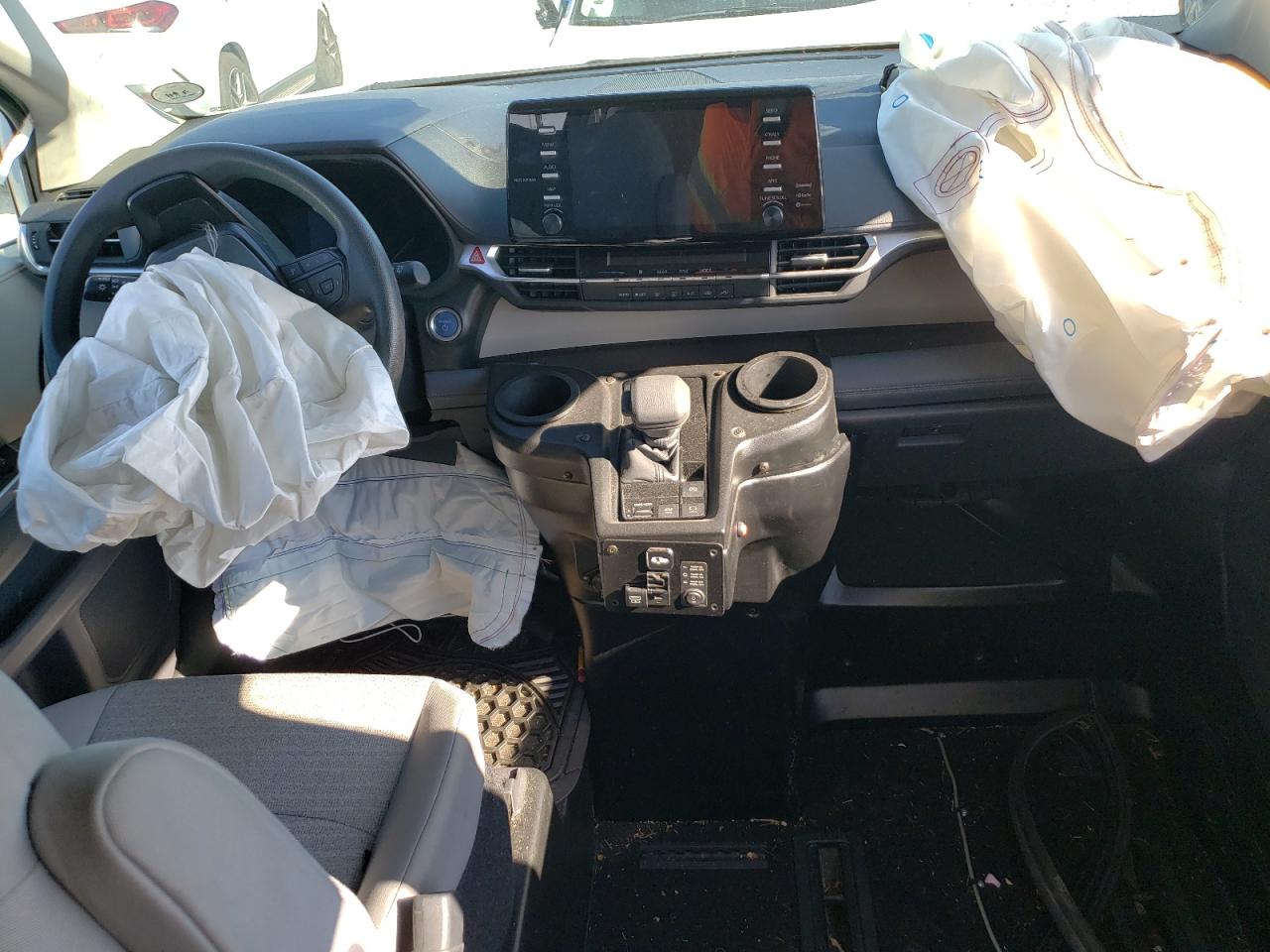 2022 TOYOTA SIENNA LE VIN:5TDKRKEC4NS105190