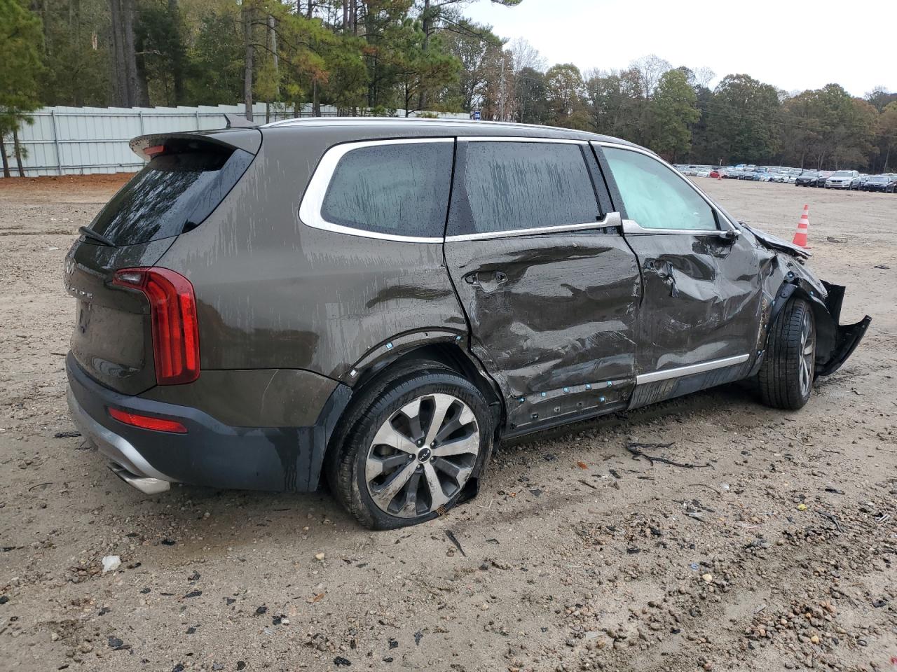2022 KIA TELLURIDE S VIN:5XYP6DHC4NG275245