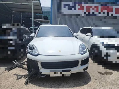 2015 Porsche Cayenne VIN: