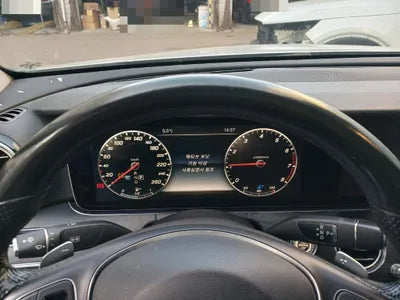 2016 Mercedes-Benz E 300 VIN: