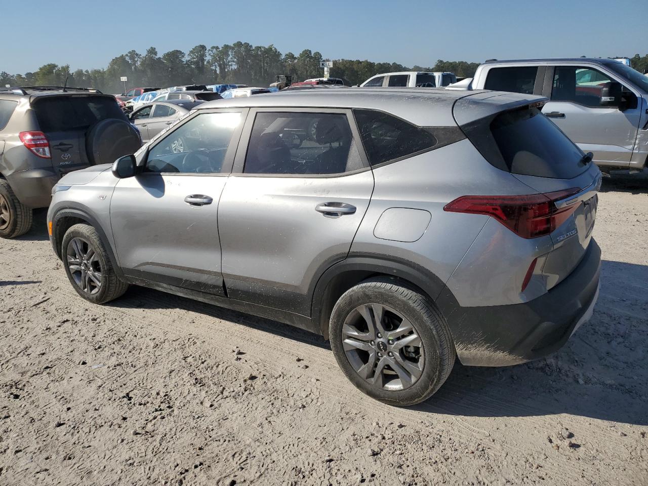 2023 KIA SELTOS LX VIN:KNDEPCAA4P7393190