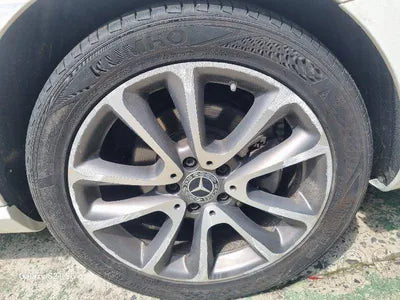 2019 Mercedes-Benz E 300 VIN: