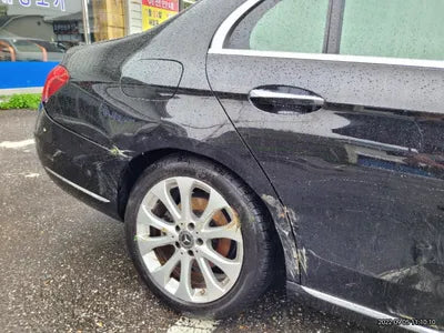 2019 Mercedes-Benz E 300 VIN: