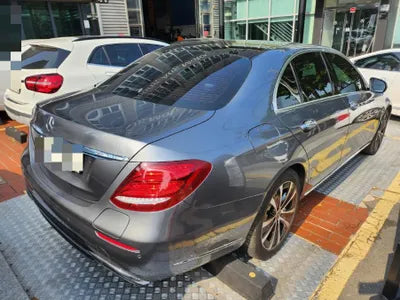 2019 Mercedes-Benz E 300 VIN: