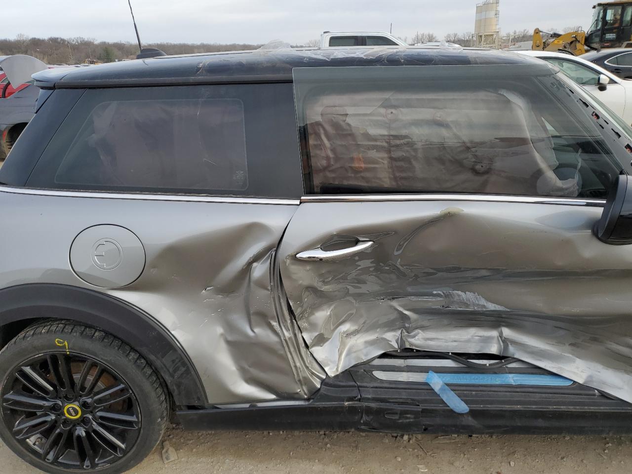 2024 MINI COOPER SE VIN:WMW13DJ09R2V40611