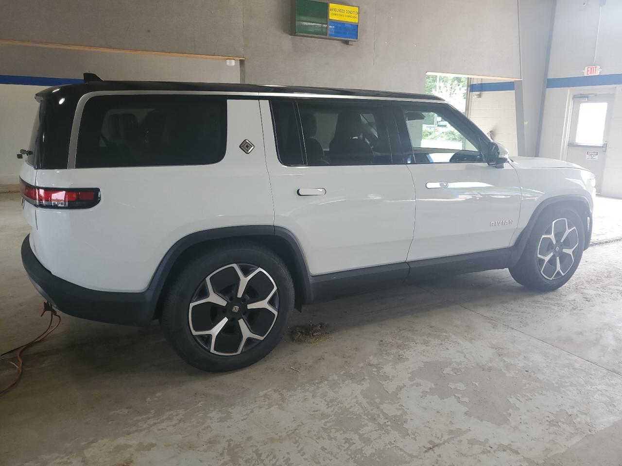 2023 RIVIAN R1S ADVENTURE VIN:7PDSGABAXPN021962