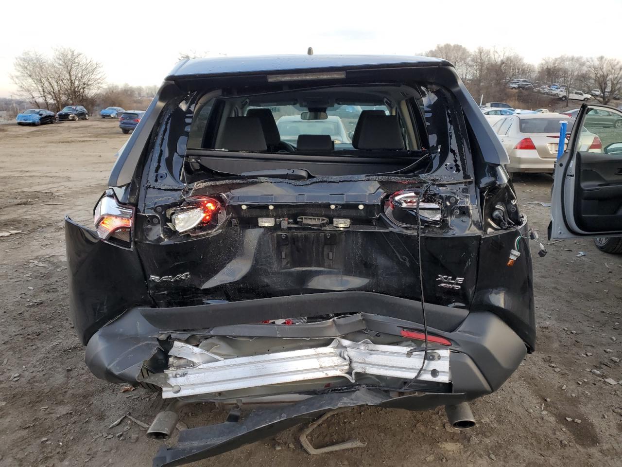 2022 TOYOTA RAV4 XLE VIN:2T3P1RFV4NC321515