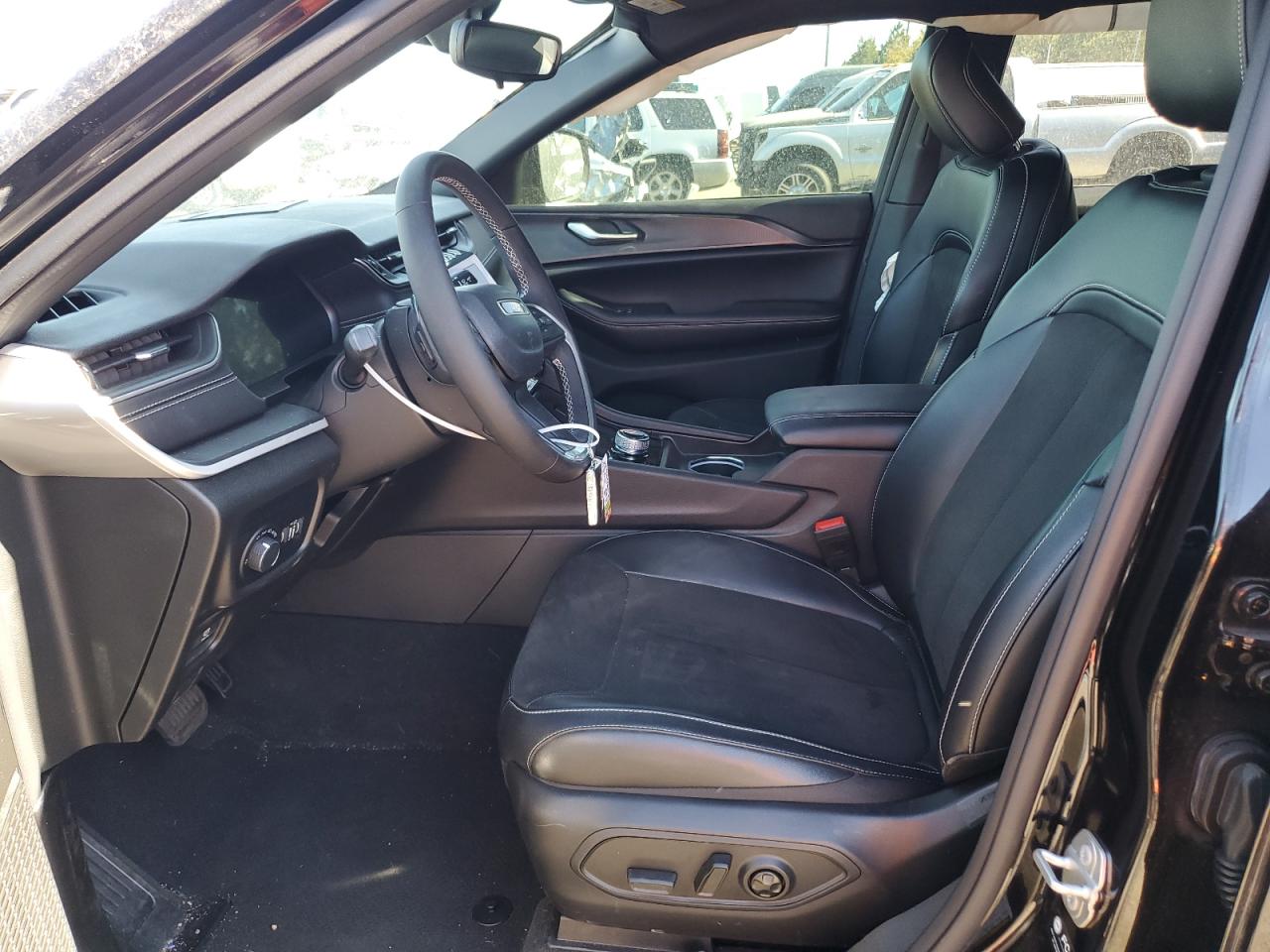 2024 JEEP GRAND CHEROKEE LAREDO VIN:1C4RJHAG1R8948825
