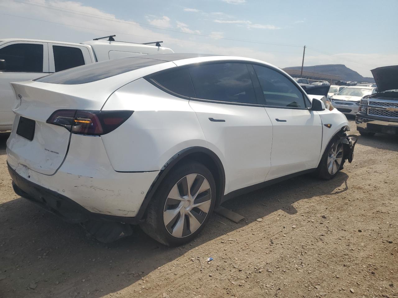 2022 TESLA MODEL Y  VIN:7SAYGDEE2NF407503