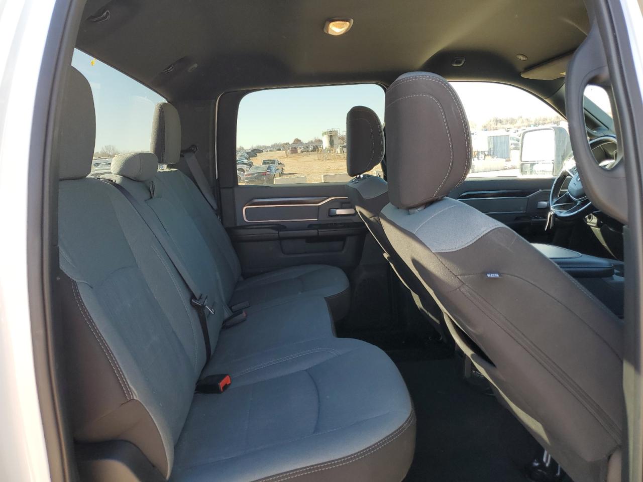 2023 RAM 3500 BIG HORN VIN:3C63RRHL1PG541870