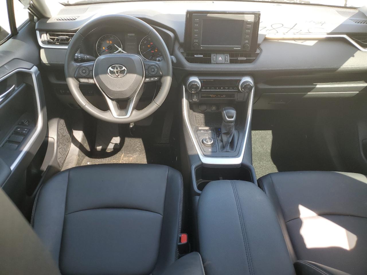 2022 TOYOTA RAV4 XLE PREMIUM VIN:JTMB6RFV0ND063484